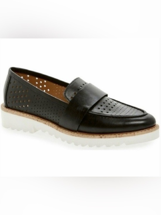 Halogen Shoes - Halogen Emily Leather Perforated Classic Loafer Size 7.5